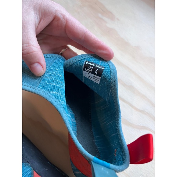 Black Diamond Momentum Kids Climbing Shoes Blue Red Mismatched 3(left) 4(right) - Picture 11 of 12